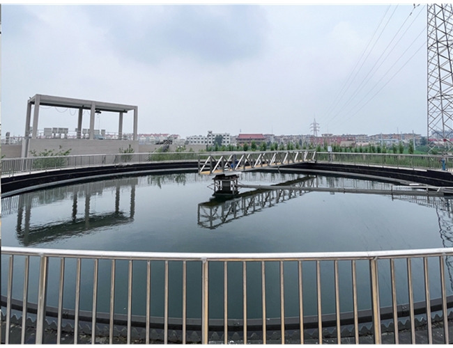 中心傳動單（dān）管吸泥機